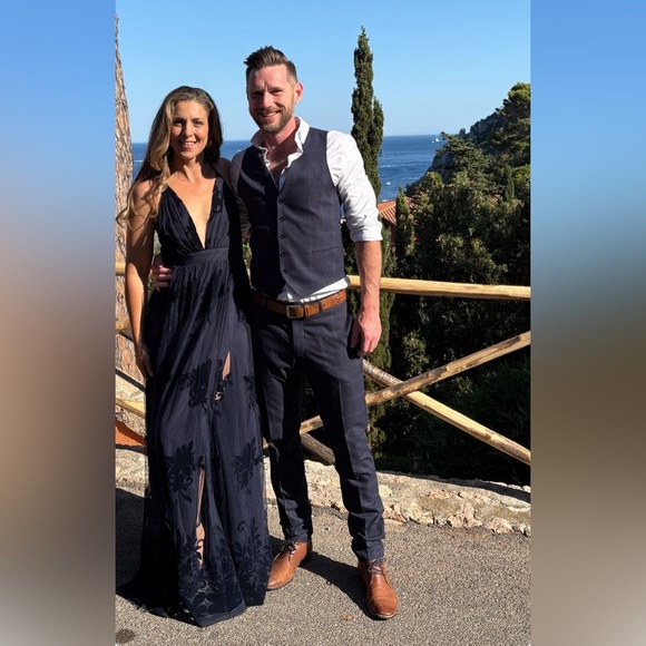 Simon’s Flocked Velvet Dress - Picture 5 of 11